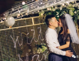 哥哥跟小姐姐求婚祝福语,小姐姐喜笑颜开，祝福语温馨感人