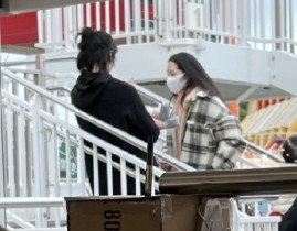 海角社区新鲜八卦曝光吃瓜群众热议黑料事件，海角吃瓜网